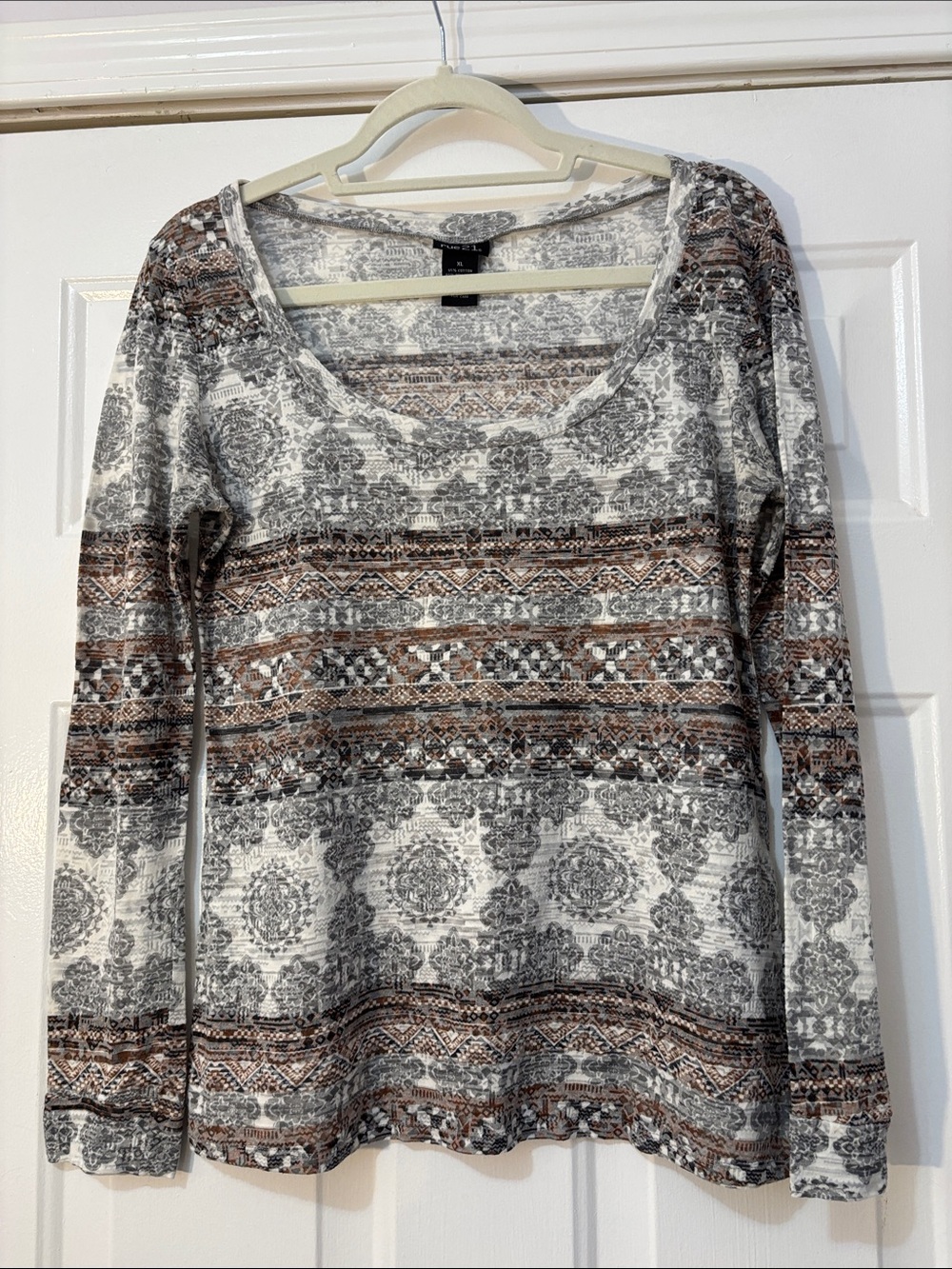 Rue 21 brand Long Sleeve Size XL